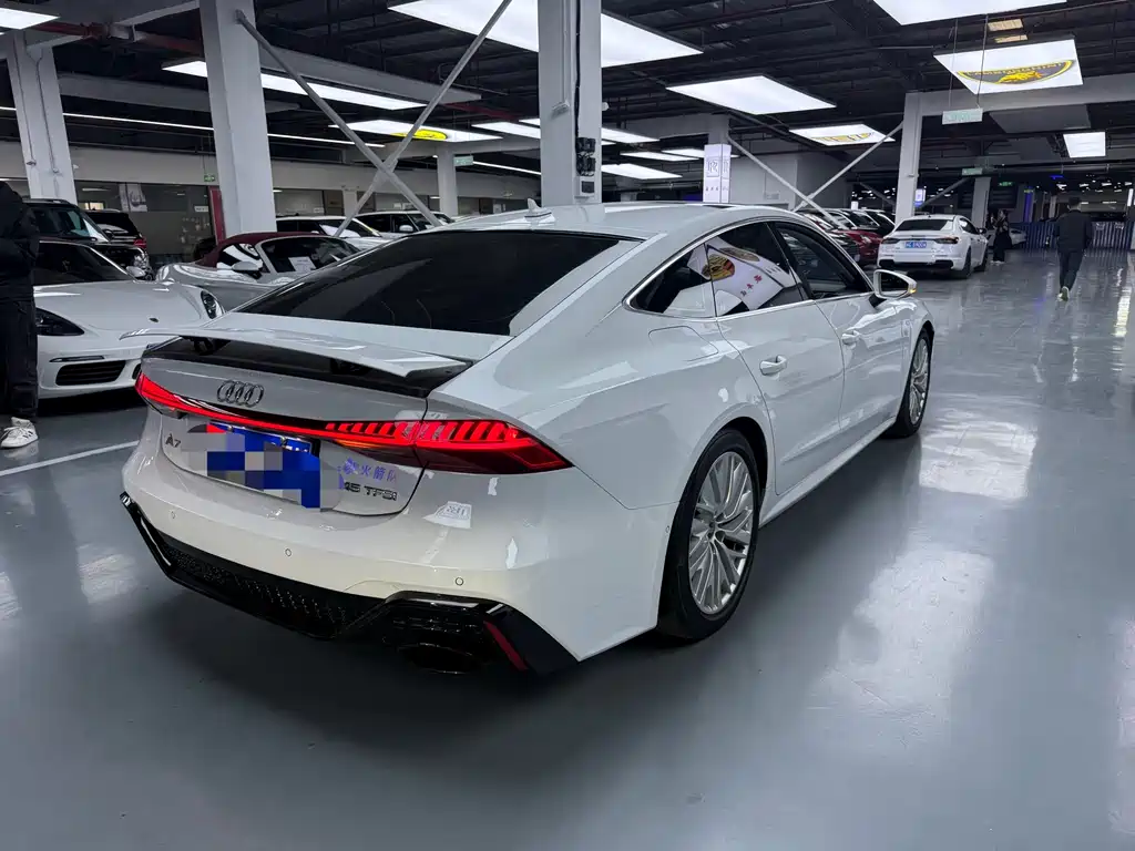 Audi A7 2021 — фото 14