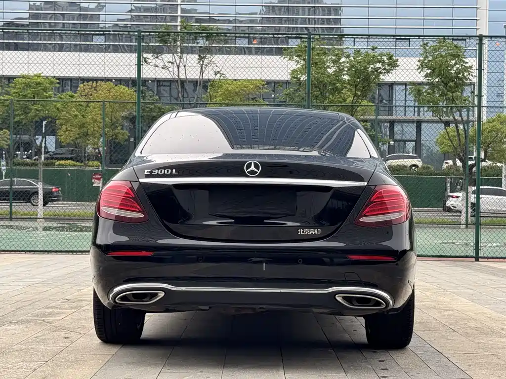 Mercedes-Benz E-Class 2020 — фото 12