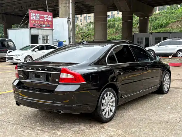 Volvo S80L 2012