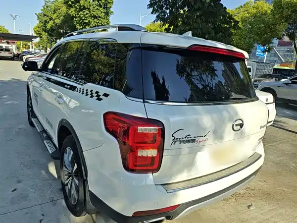 GAC Trumpchi GS8 2017