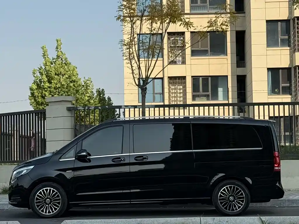Mercedes-Benz V-Class 2019 — фото 4