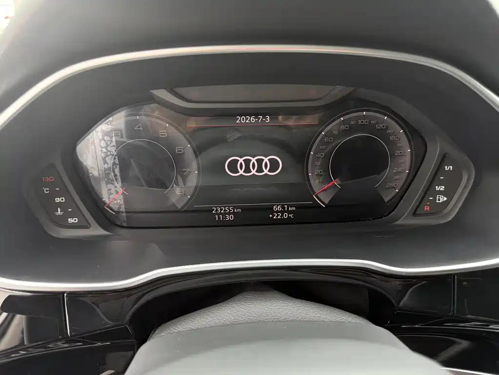 Audi Q3 2022 — фото 14