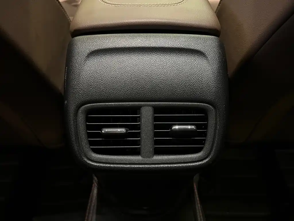 Buick Regal 2019 — фото 17