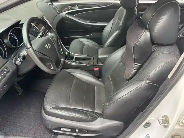 Hyundai Sonata 2011
