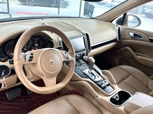 Porsche Cayenne 2011