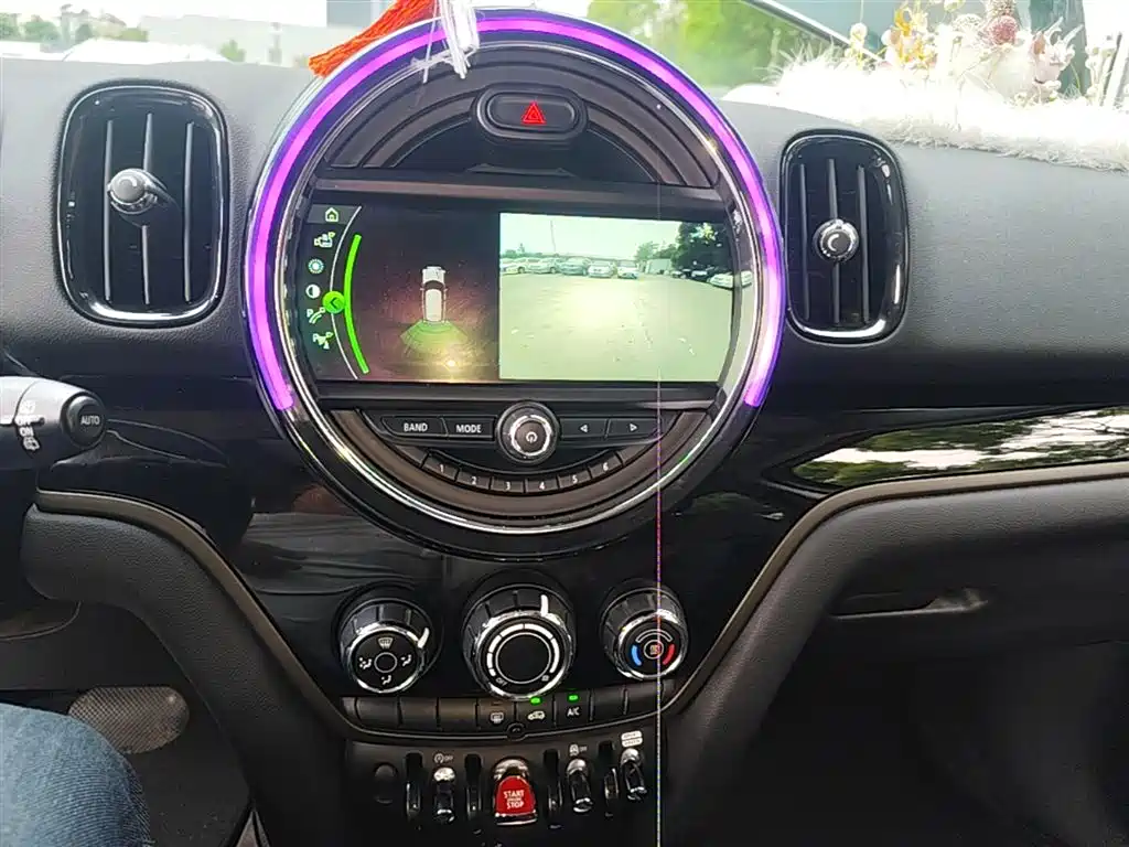 MINI Countryman 2019 — фото 13