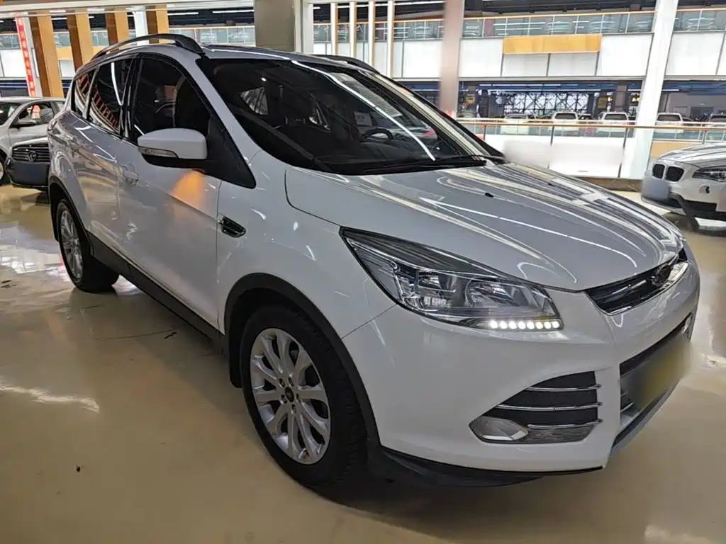 Ford Kuga 2016 — фото 4