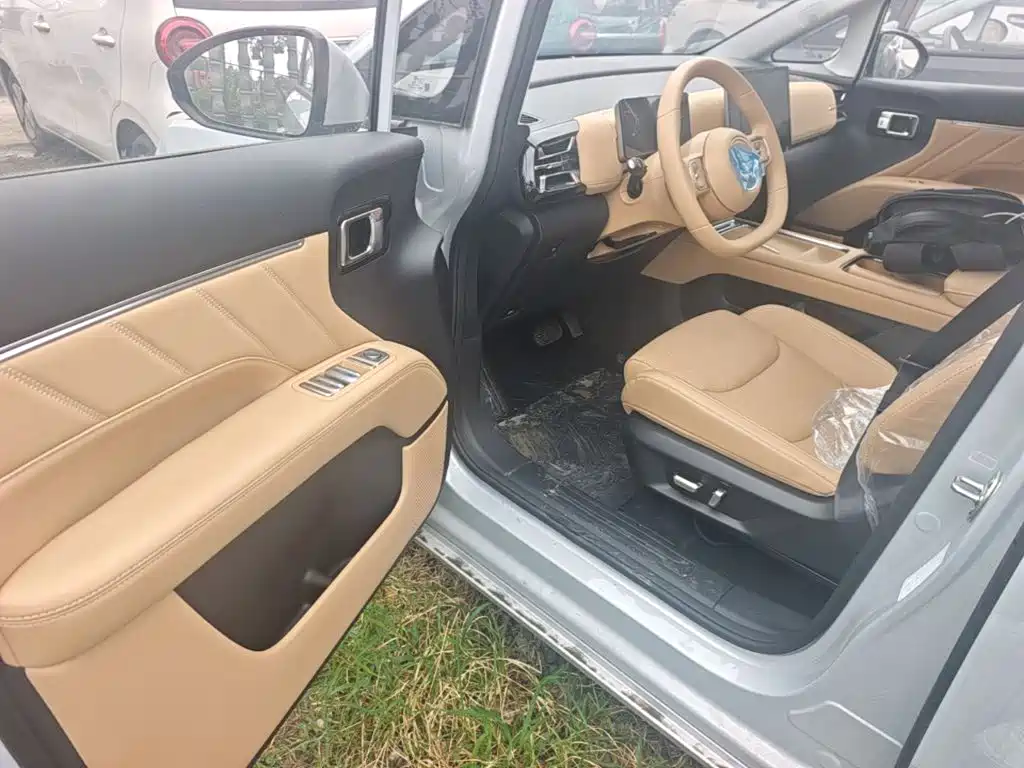 Wuling Starlight 730 EV 2025 — фото 23