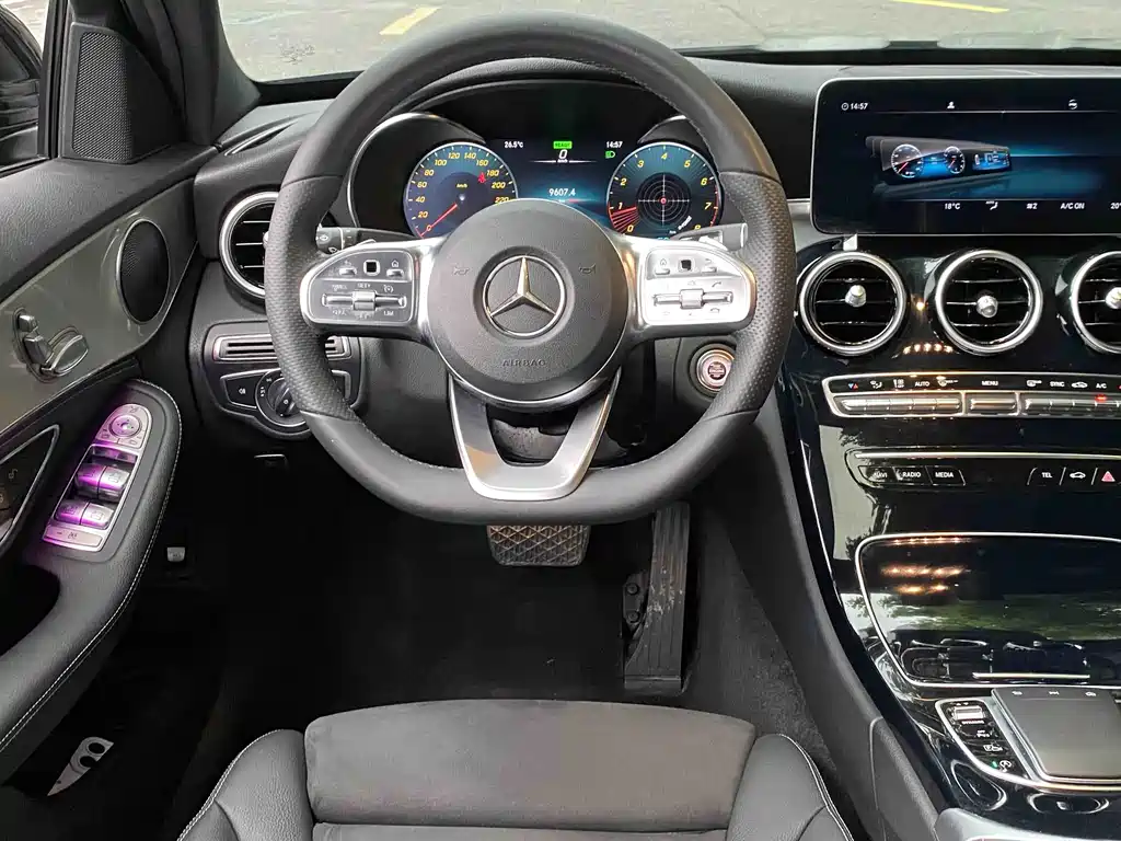 Mercedes-Benz C-Class 2020 — фото 17