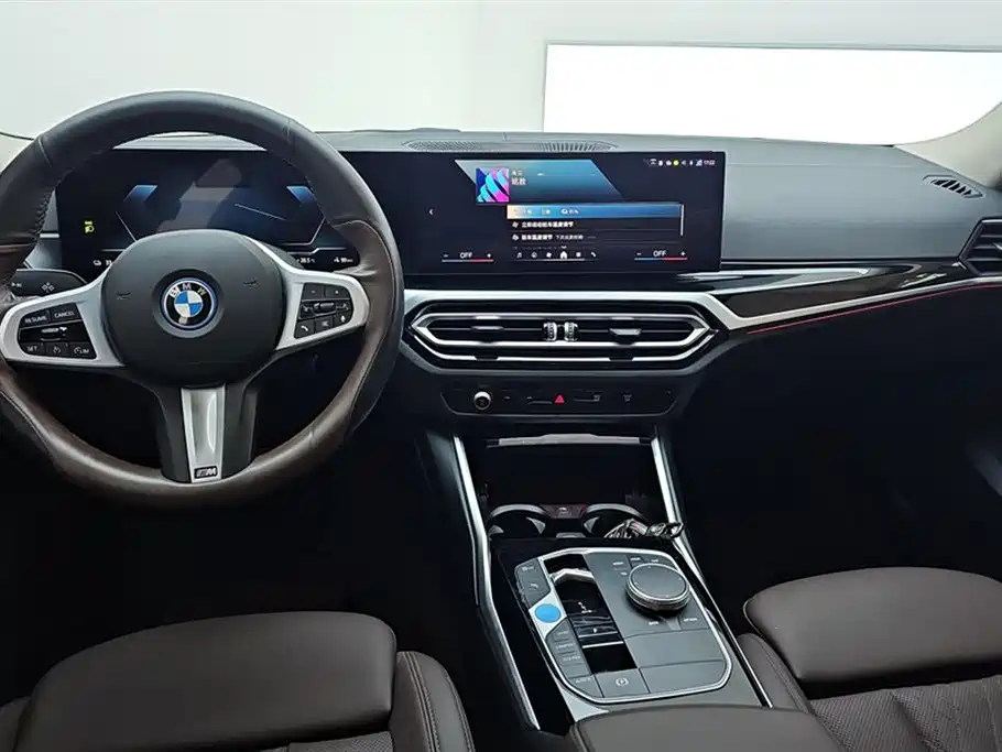 BMW i3 2024 — фото 12