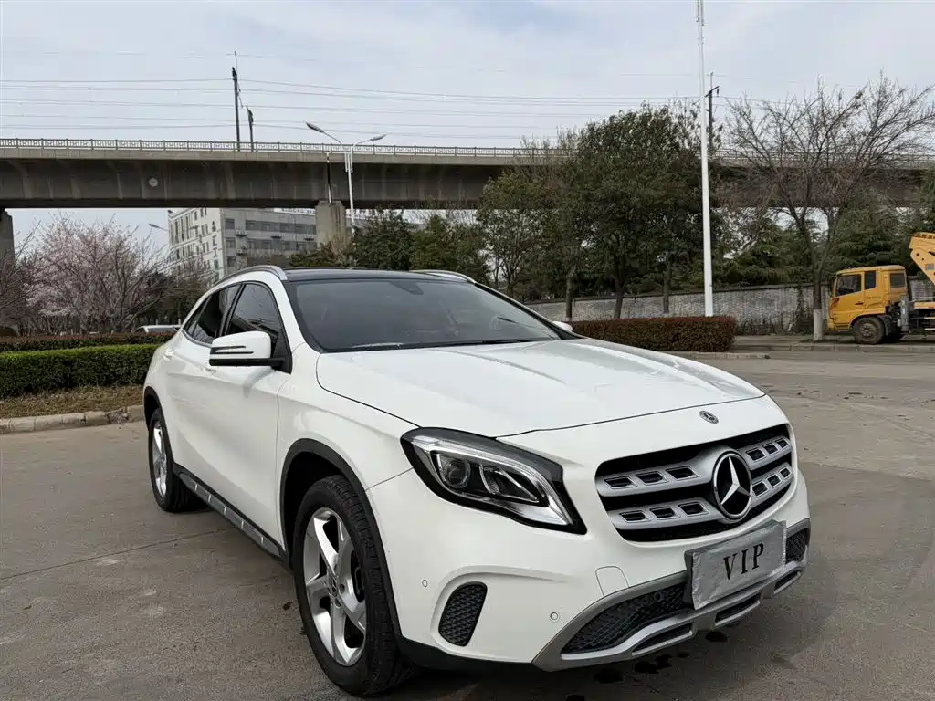 Mercedes-Benz GLA 2019