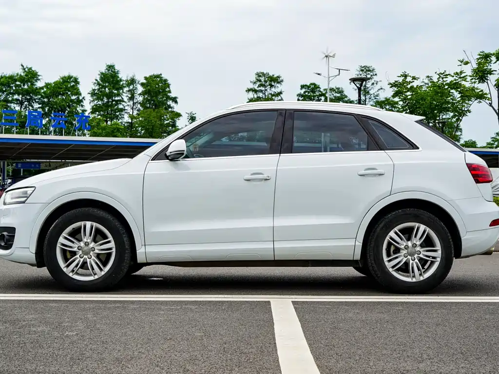 Audi Q3 2014
