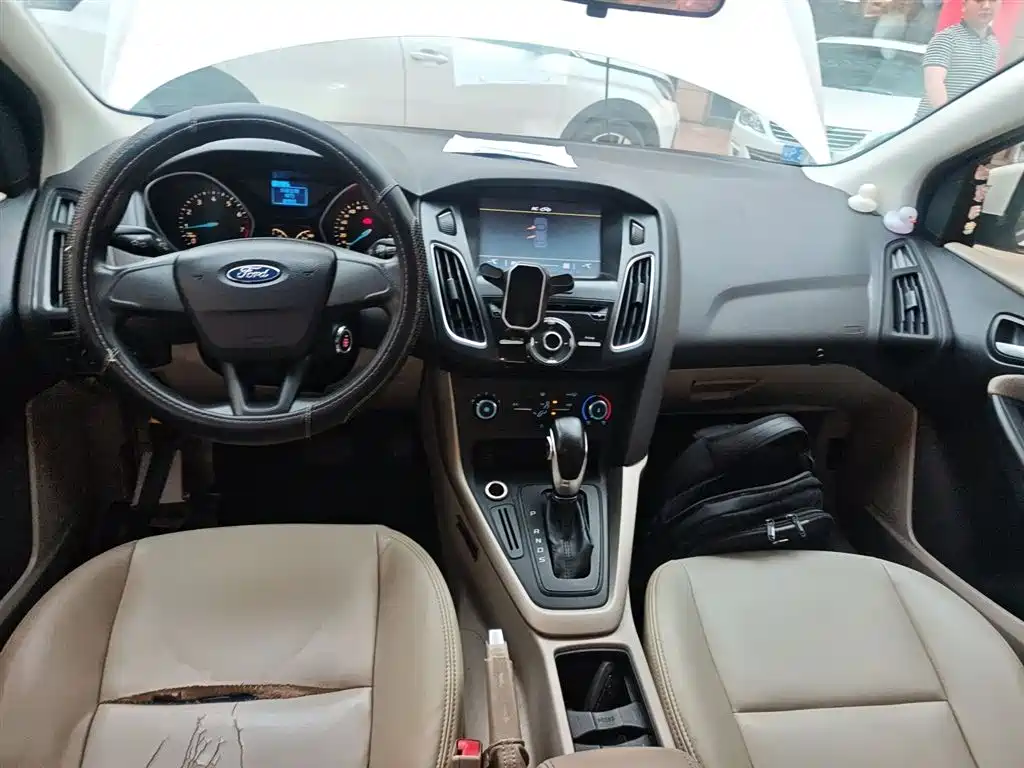 Ford Focus 2016 — фото 6