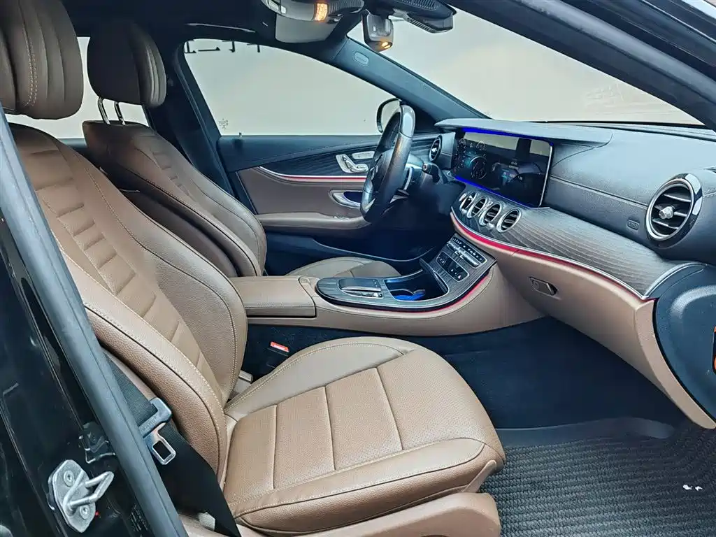 Mercedes-Benz E-Class 2021 — фото 15