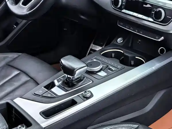 Audi A4L 2019