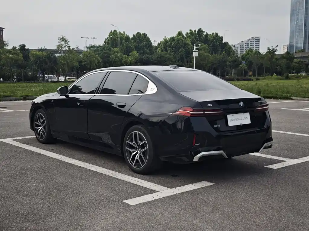 BMW i5 2024 — фото 15