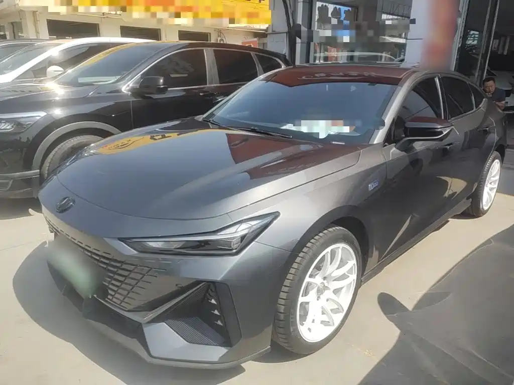 Changan UNI-V iDD 2023 — фото 2