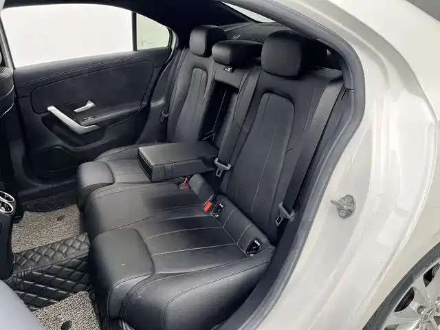 Mercedes-Benz A-Class 2020 — фото 14