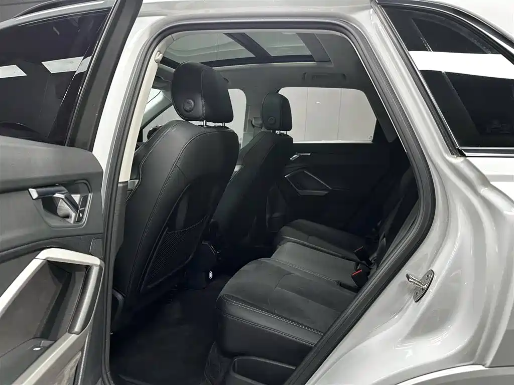 Audi Q3 2022 — фото 15