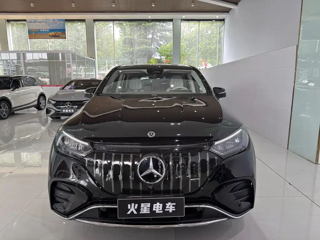 Mercedes-Benz EQE SUV 2023