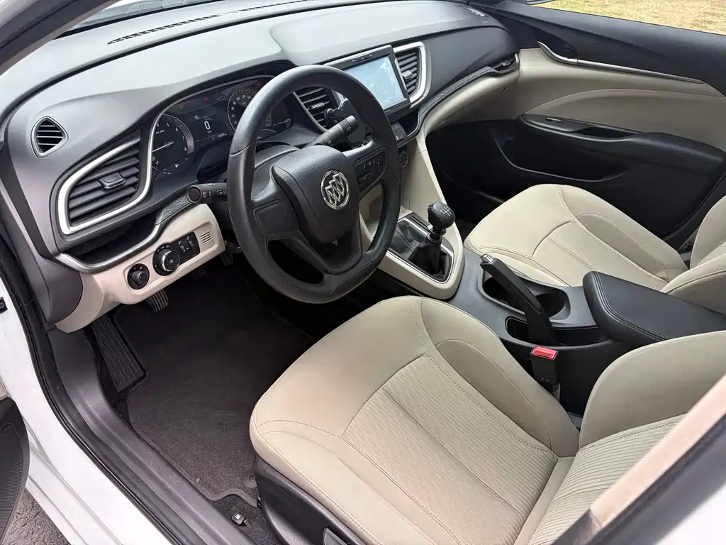 Buick Excelle 2015 — фото 5