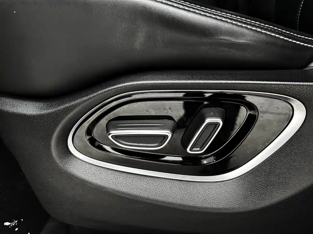 GAC Motor Trumpchi M6 2022 — фото 11
