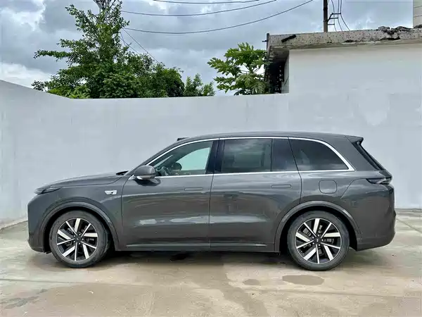 Li Auto L8 2023