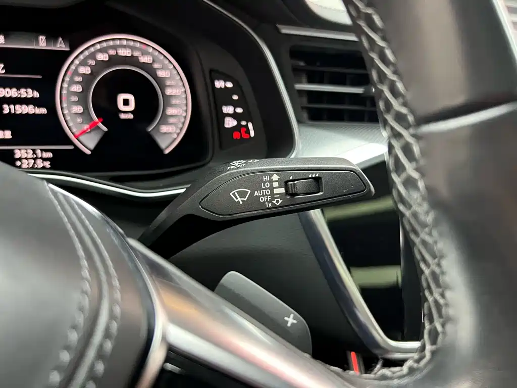Audi A6L 2023 — фото 24
