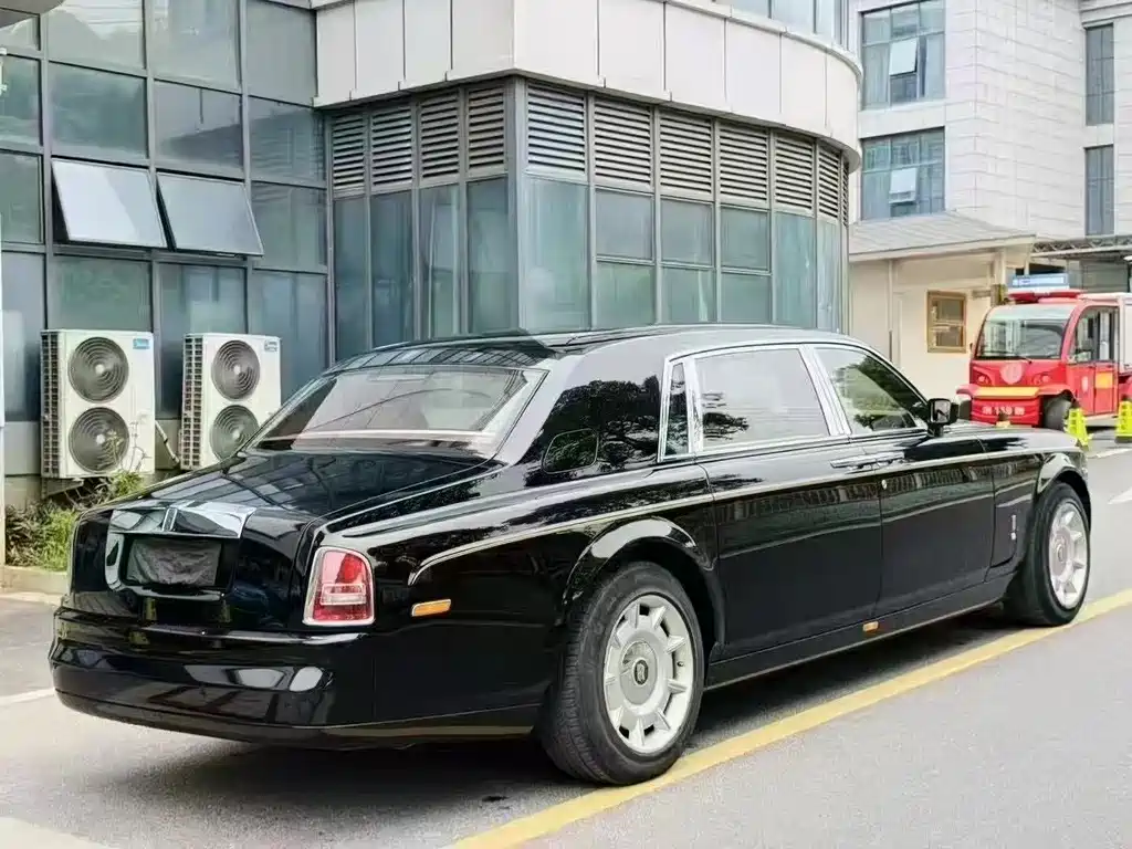 Rolls-Royce Phantom 2007 — фото 2