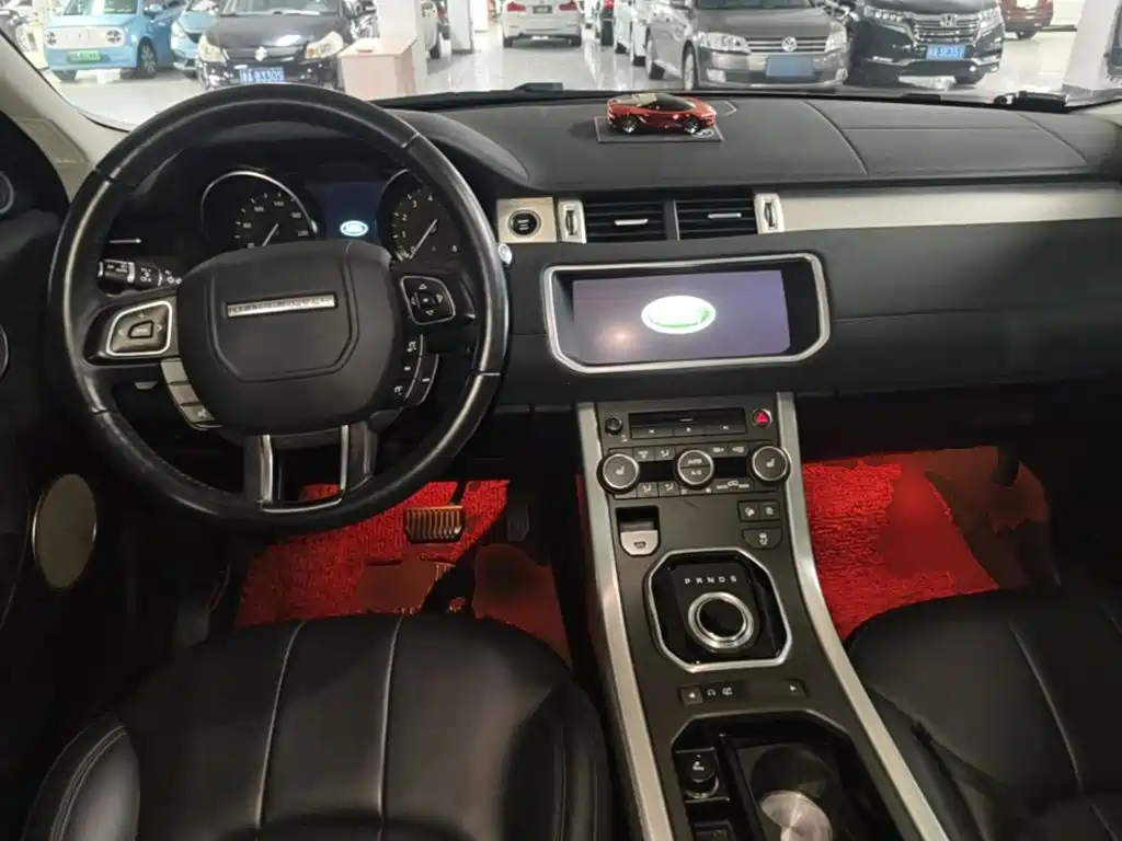 Land Rover Evoque 2019 — фото 10