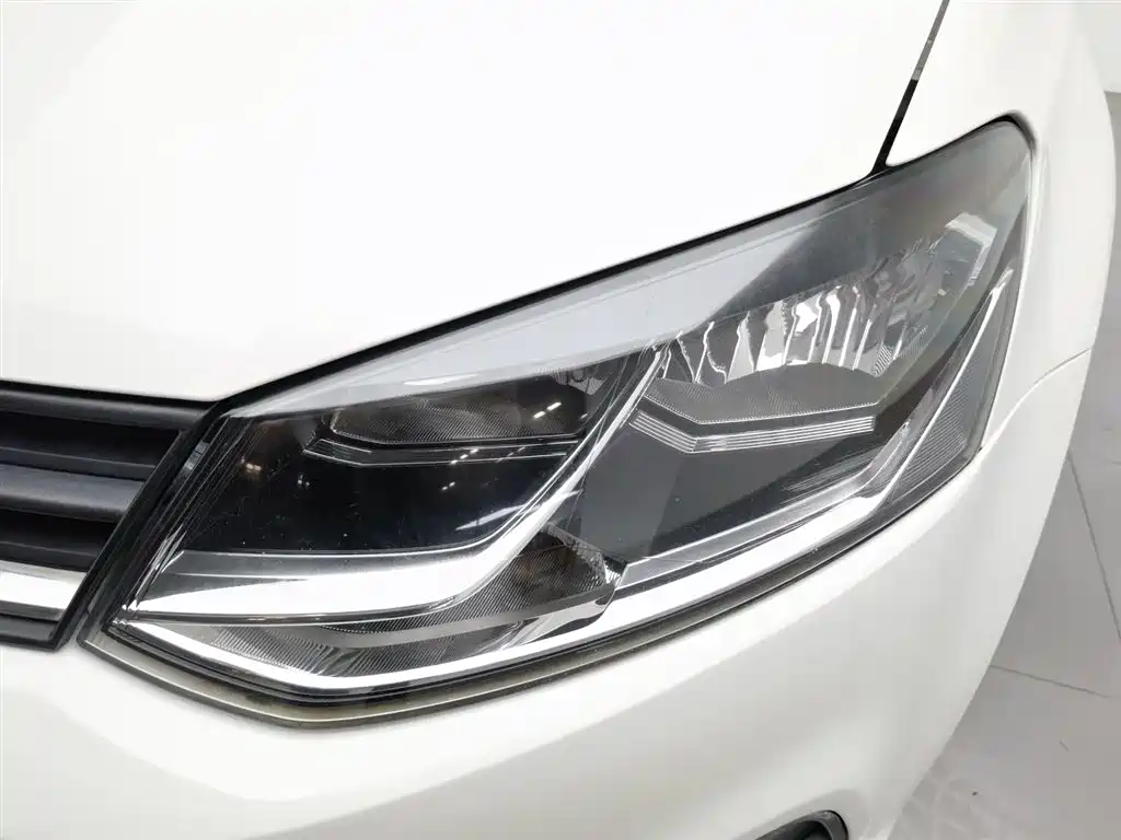 Volkswagen Polo 2016