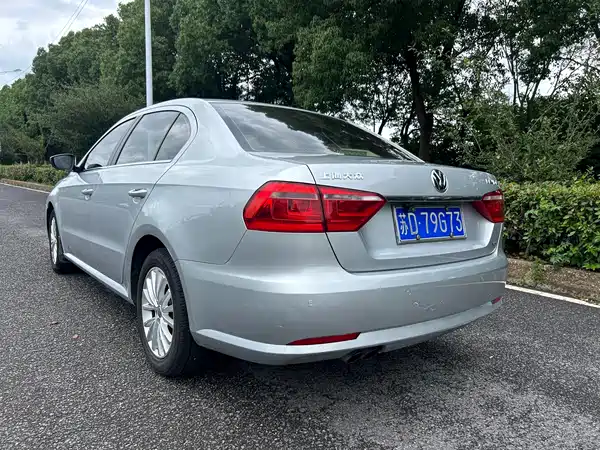 Volkswagen Lavida 2013