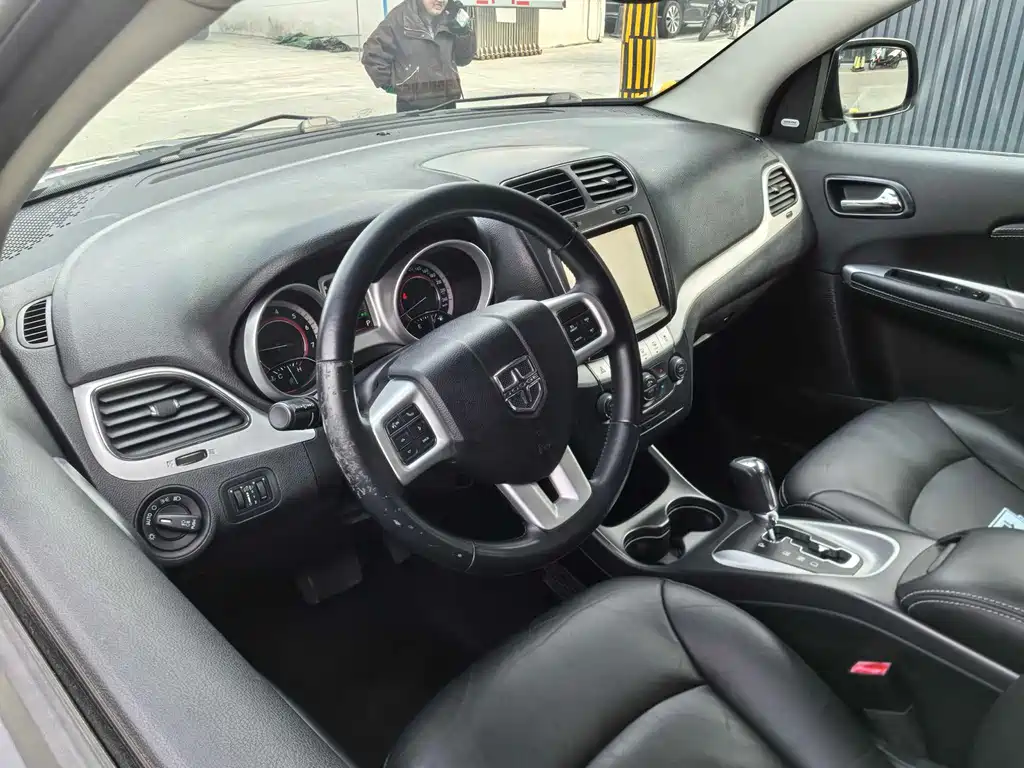 Dodge Journey 2016 — фото 9