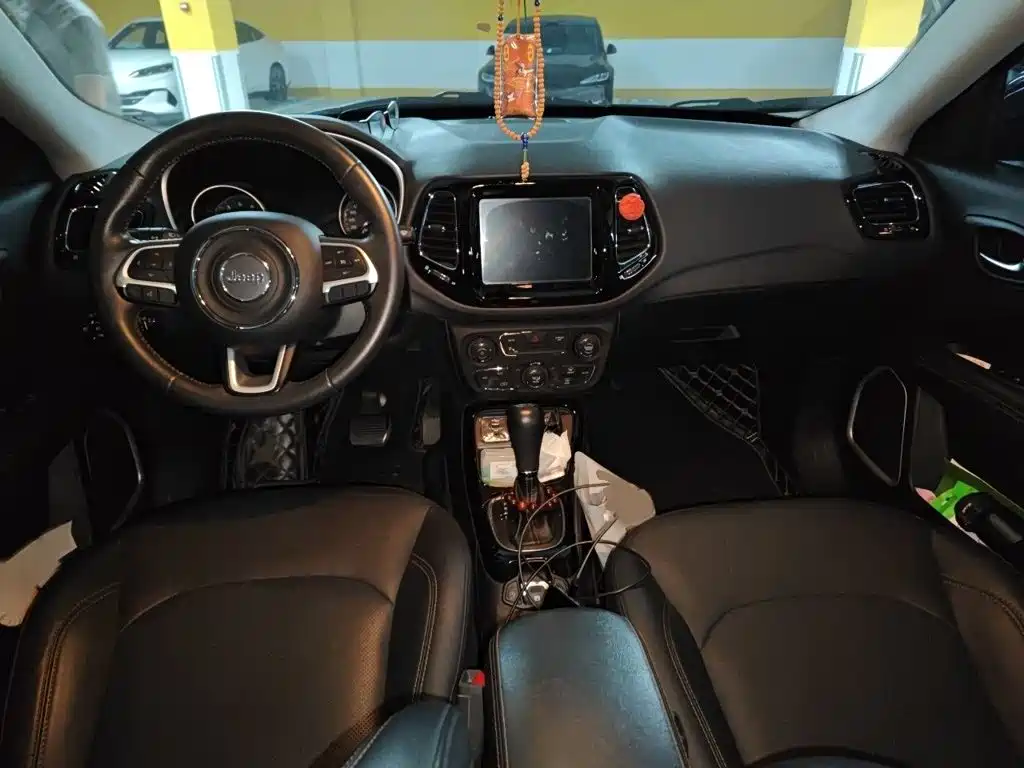 Jeep Compass 2021 — фото 13