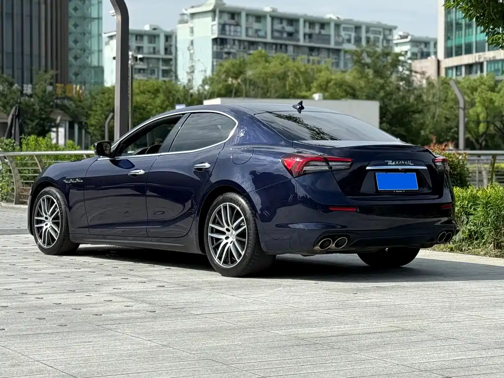 Maserati Ghibli 2020 — фото 4
