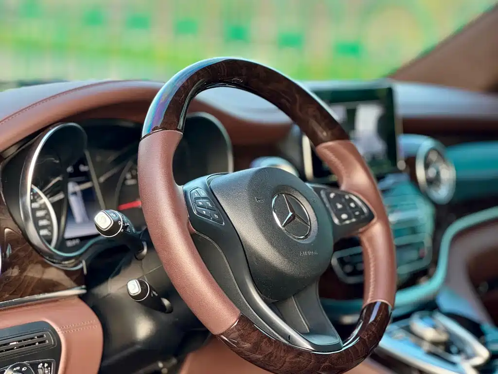Mercedes-Benz V-Class 2020 — фото 3