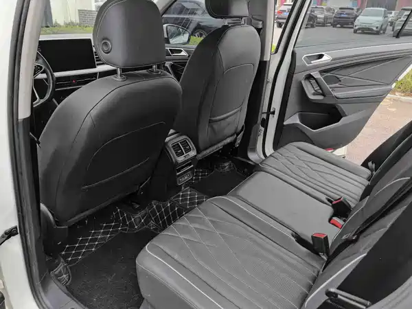 Volkswagen Tiguan L Plug-In Hybrid 2022