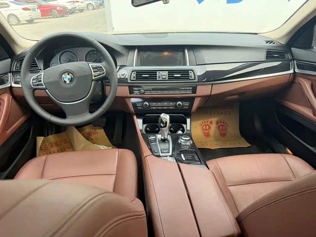 BMW 5 Series 2015 — фото 8