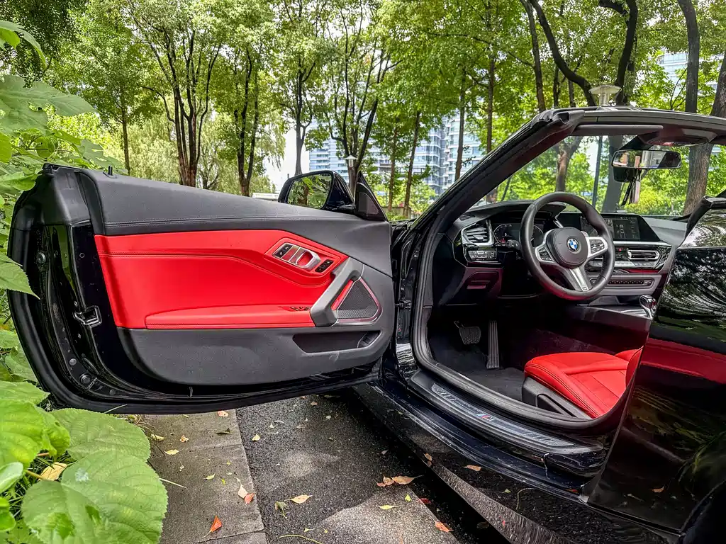 BMW Z4 2022 — фото 11