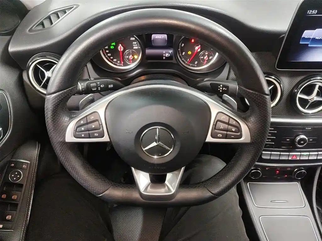 Mercedes-Benz GLA 2019 — фото 11