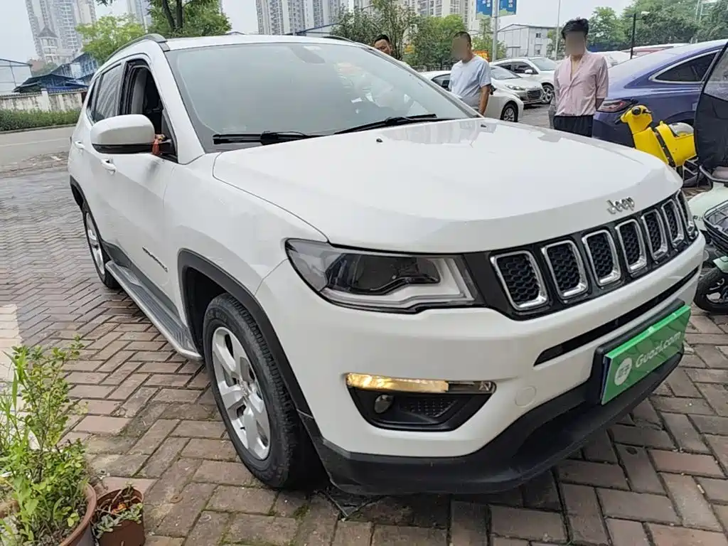 Jeep Compass 2018 — фото 4