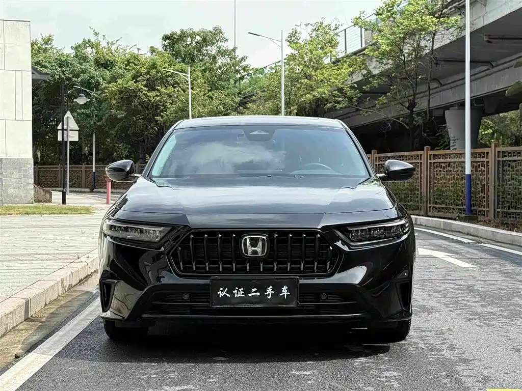 Honda Inspire 2025 — фото 2