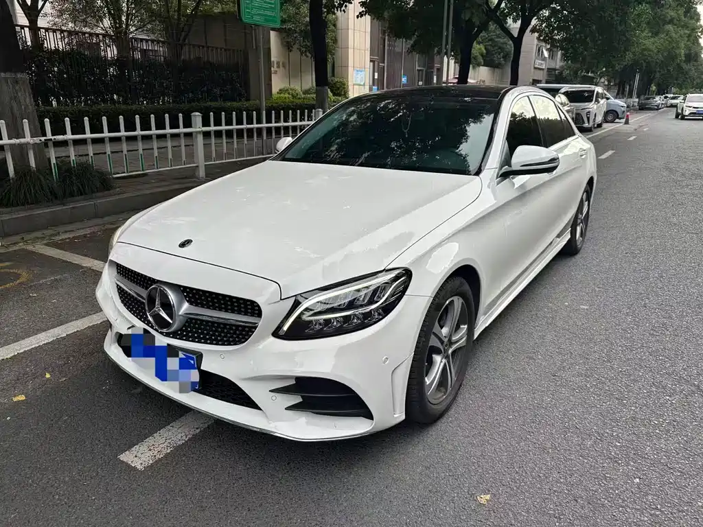 Mercedes-Benz C-Class 2021