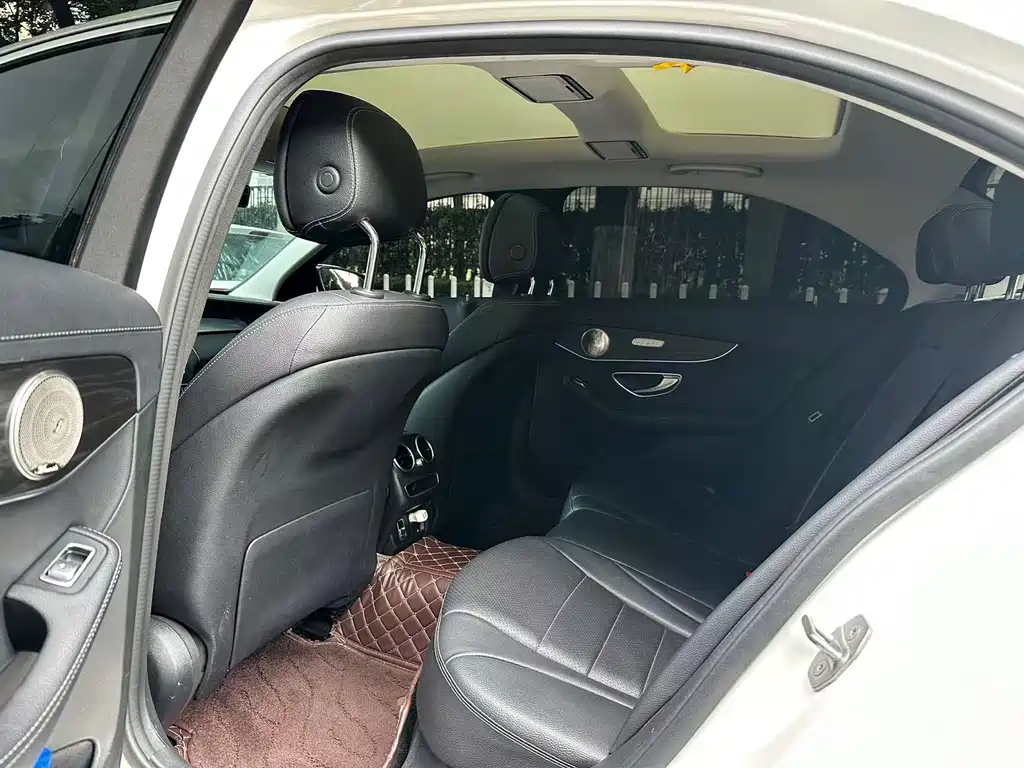 Mercedes-Benz C-Class 2021
