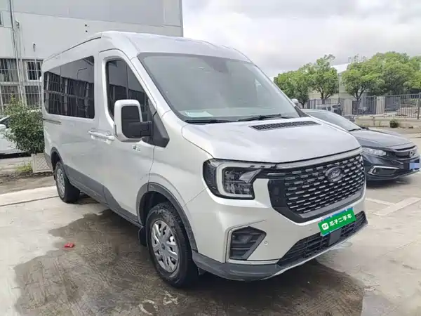 Ford Transit T8 2024