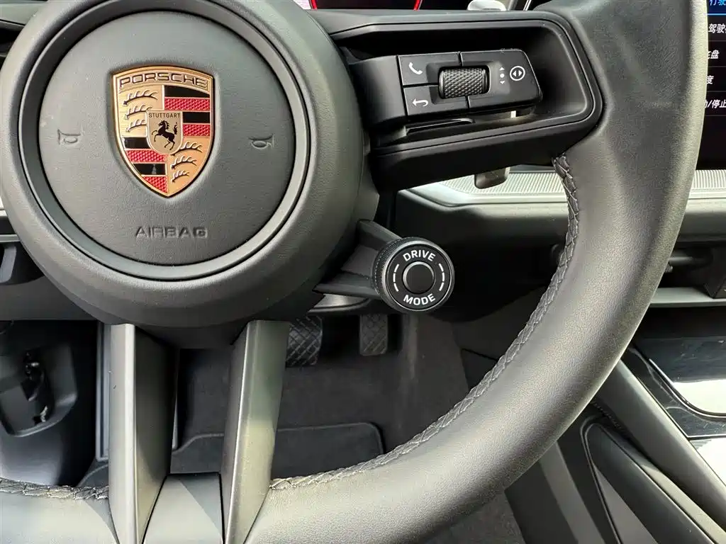 Porsche Cayenne 2025 — фото 7