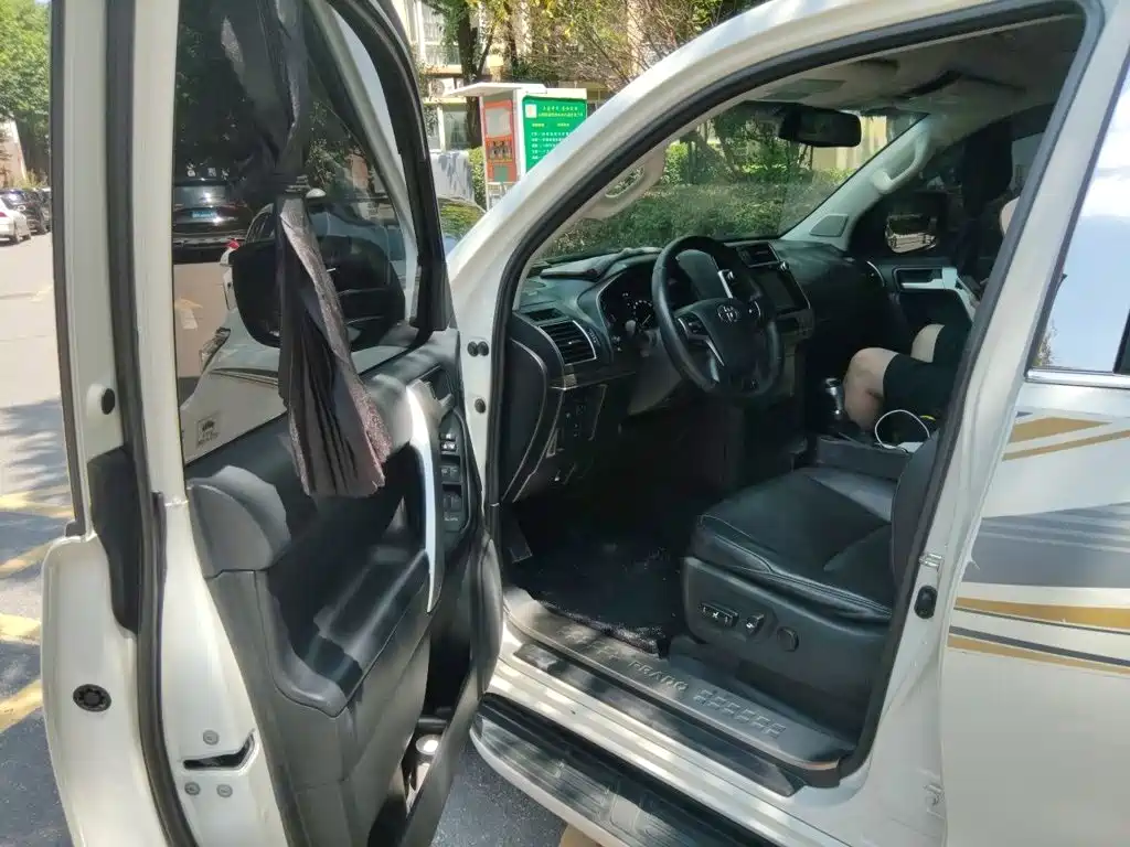 Toyota Prado 2018 — фото 17