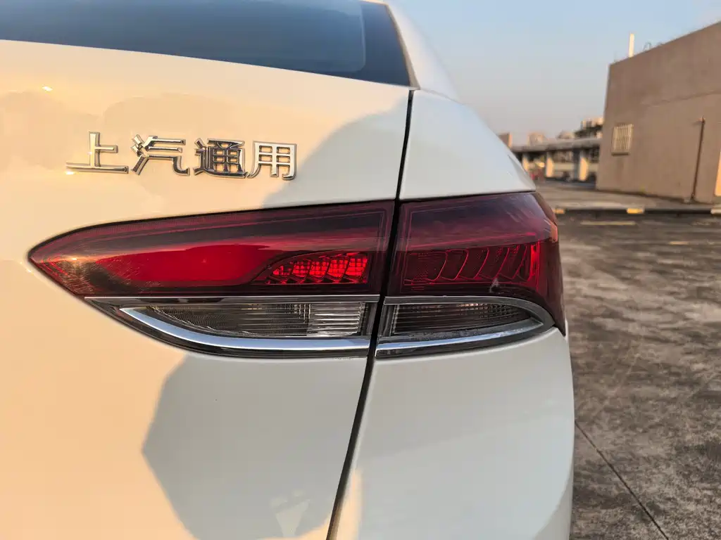 Buick Excelle 2023 — фото 11