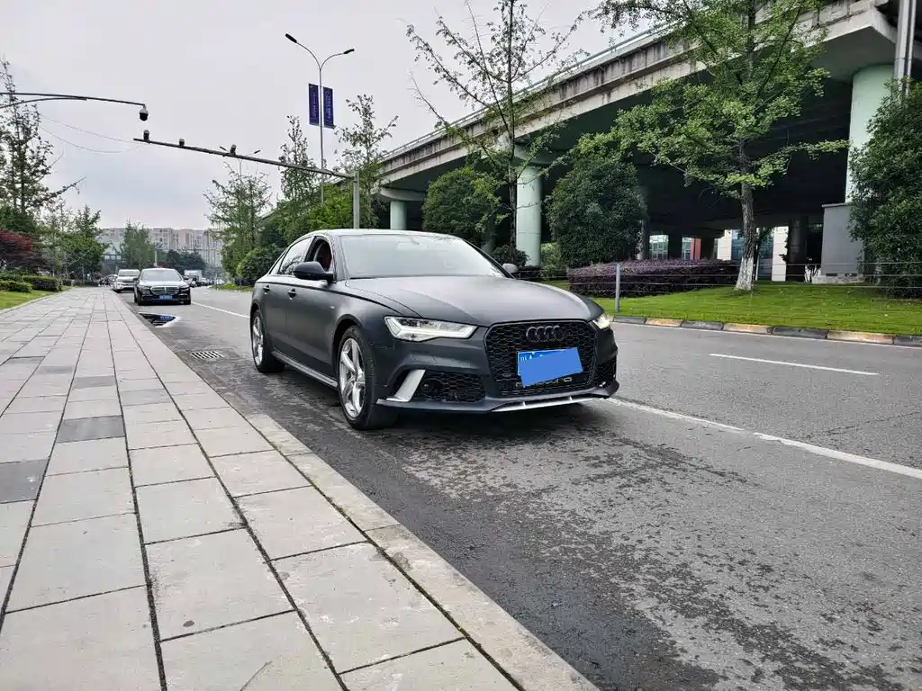 Audi A6L 2018 — фото 1