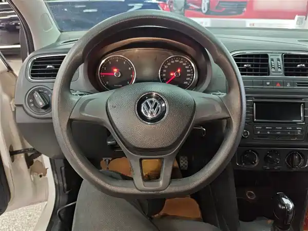 Volkswagen Polo 2014